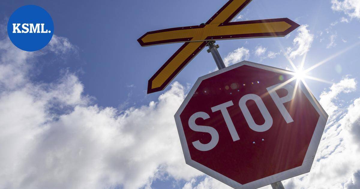 Nuori nainen jäi junan alle tasoristeyksessä Turussa | Uutissuomalainen