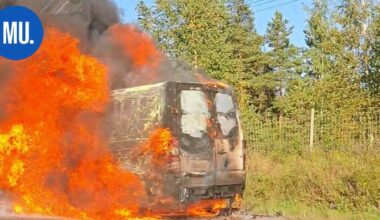 Pakettiauto syttyi tuleen Lahdenväylällä Ohkolan kohdalla Mäntsälässä | Paikalliset