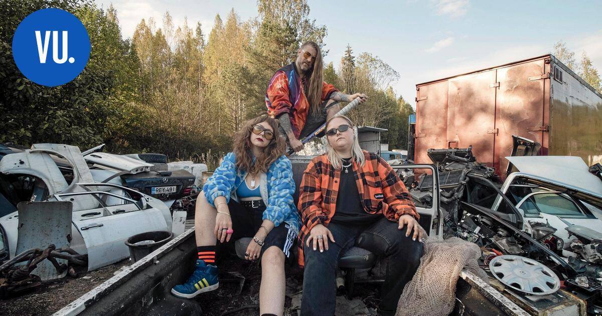 Musiikki | Vihtiläinen Haamuvalo täräyttää: Uusi single, sekopäiset salaliitot ja Halloween-keikka Kultsalla | Paikalliset