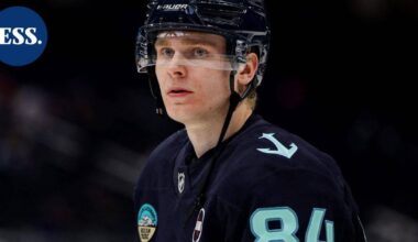 Kaapo Kakolta murtui käsi – sivussa kaukalosta kuusi viikkoa | Urheilu