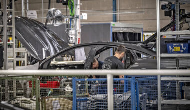 Opposition pitäisi kiittää hallitusta Valmet Automotiven pelastamisesta