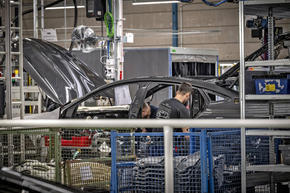 Opposition pitäisi kiittää hallitusta Valmet Automotiven pelastamisesta