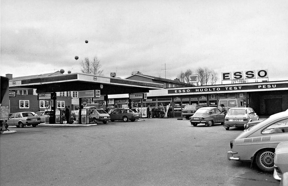 Mitä muita katukuvasta on kadonnut? – SSS kokosi Salon keskustasta hävinneitä huoltamoketjuja