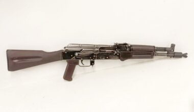 Venäjä myy Kalašnikoveja Italian mafialle