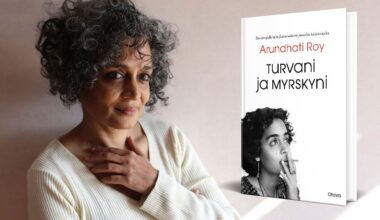 Arundhati Roy saapuu Suomeen lokakuussa – tänään julkaistava Turvani ja myrskyni on syvä ja rohkea sukellus äidin ja tyttären myrskyisään rakkauteen