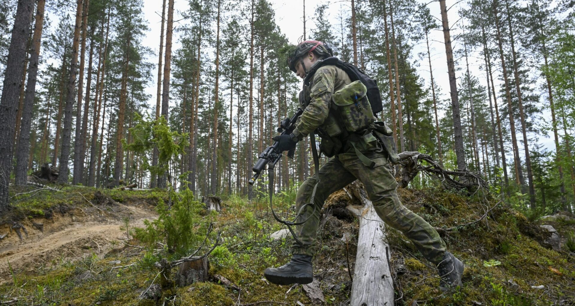 Varoitus reservin koosta: Koko ikäluokka halutaan kutsuntoihin