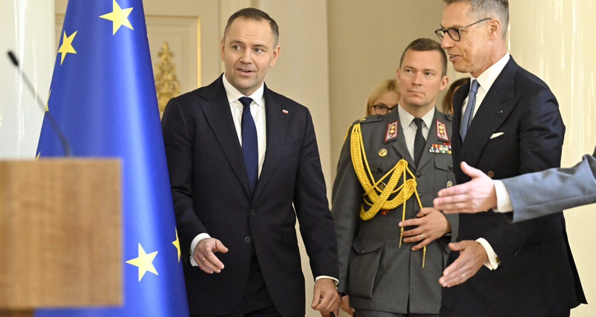 Puolan presidentti hämmästelee Suomen reservin kokoa