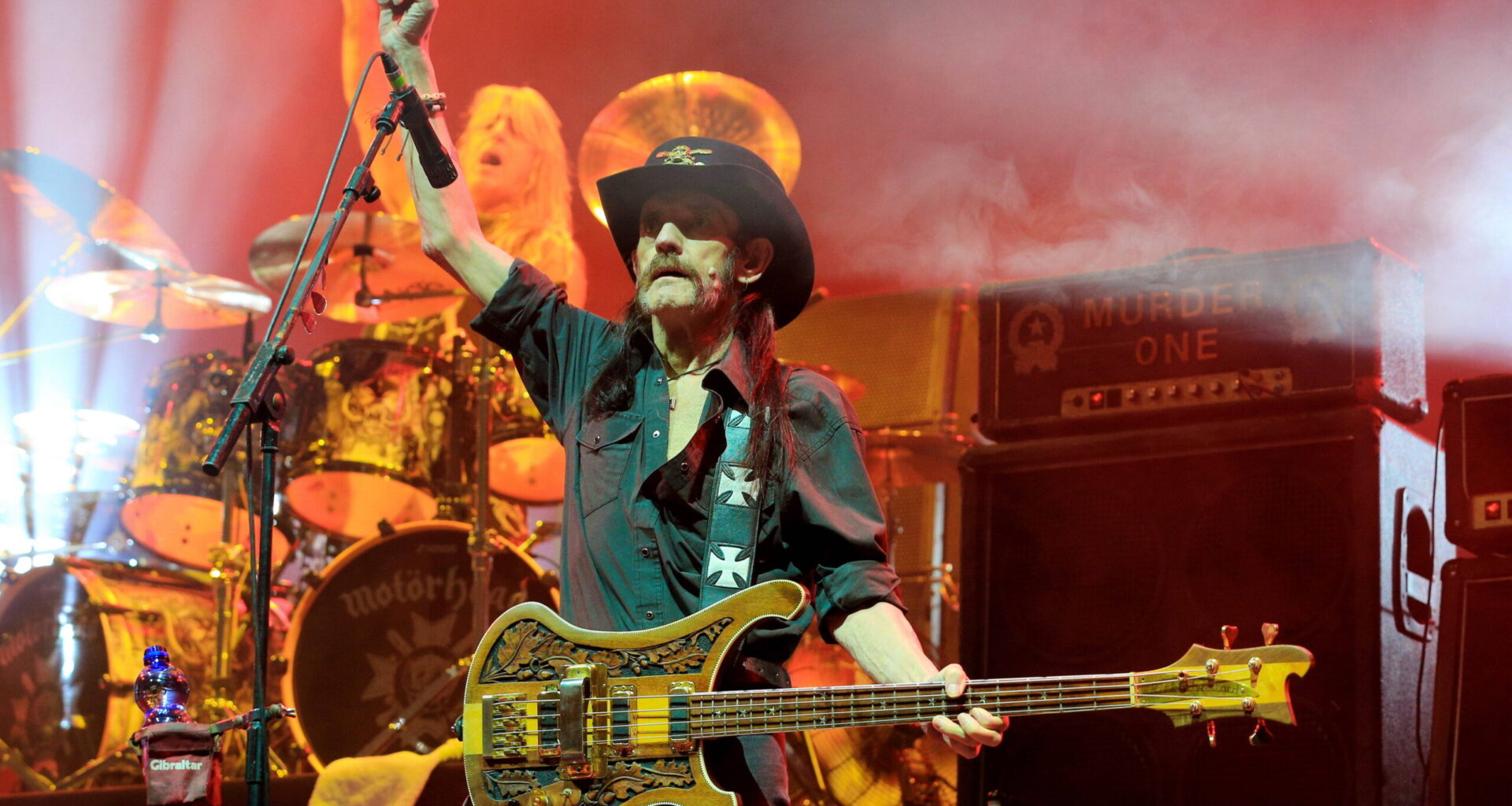 "Hän oli isäni, isoisäni, pikkuveljeni ja pikkusiskoni" – Mikkey Dee muistelee Lemmyä lämmöllä