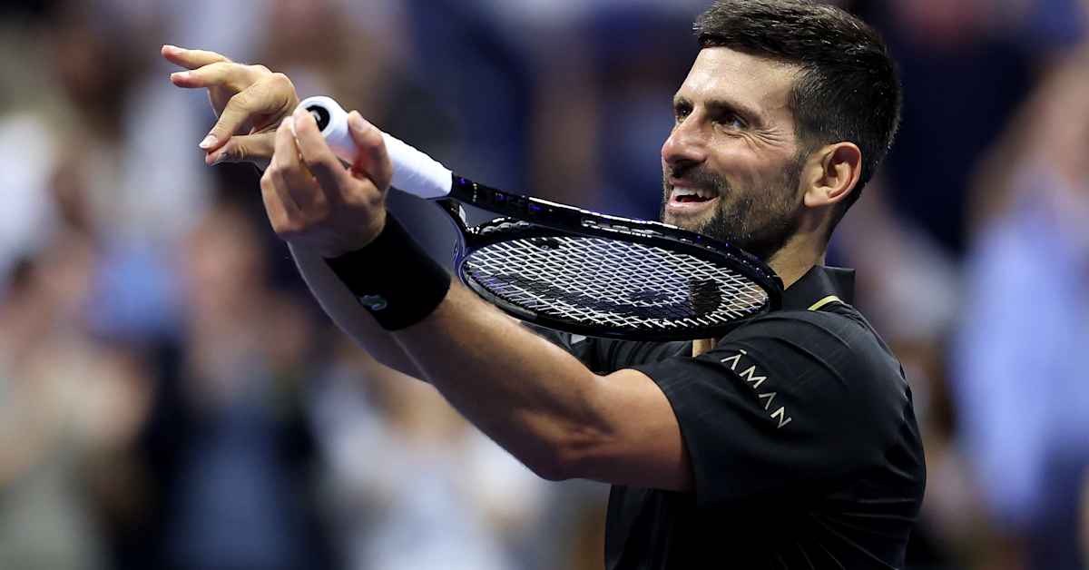 Novak Djokovic ylsi huimaan tennistemppuun – jätti taakseen Roger Federerin | Urheilua lyhyesti