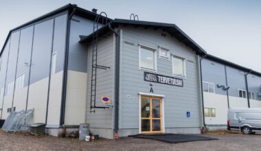 Puolustus­voimilta miljoonat­ilauksen saanut Finn-Savotta ostaa jäähallin toimitilakseen Karstulassa - valitus kaatui | Keski-Suomi