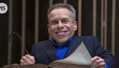 Harry Potter -elokuvissa näytellyt Warwick Davis palaa rooliinsa uudessa Potter-sarjassa