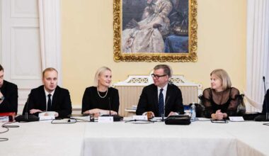 Analyysi: Petteri Orpo puhkuu luottamusta talouskasvuun, ettei Matti Meikäläinen jää liikaa miettimään leikkauksia | Politiikka