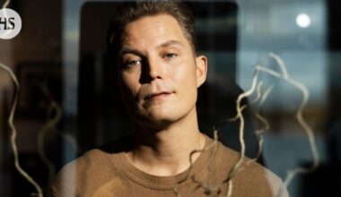Jare Tiihonen yllättää antamalla täyslaidallisen Suomen hallitukselle
