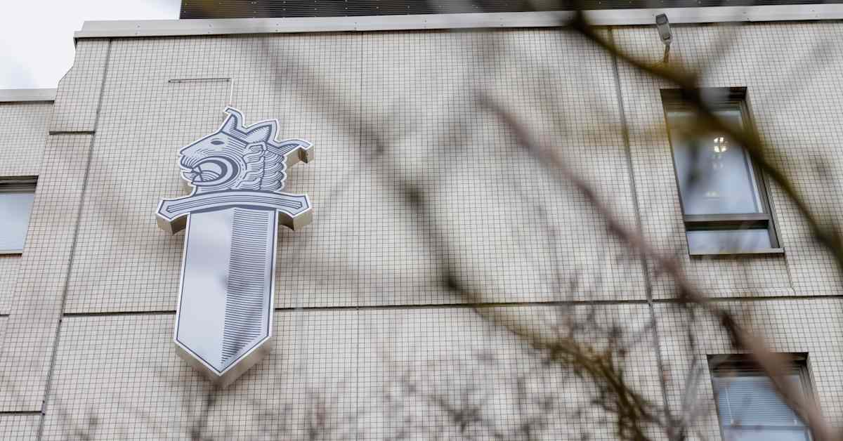 Poliisi selvittää äärimmäisen harvinaista tapausta: Kuka myi venäläistä sotasaalista? | Kotimaa