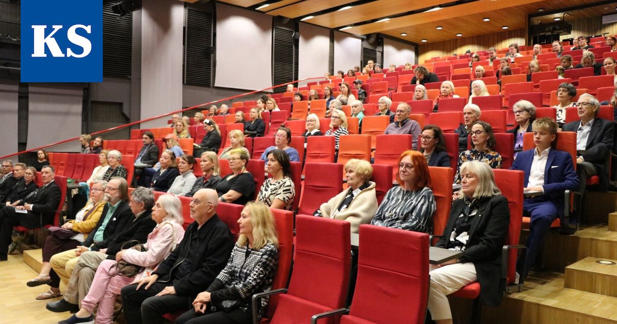”Ajatellaan taidetta, se lämmittää” – Taidekoulun 60-vuotisjuhlaseminaari tarjosi kysymyksiä, mutta antoi myös vastauksia