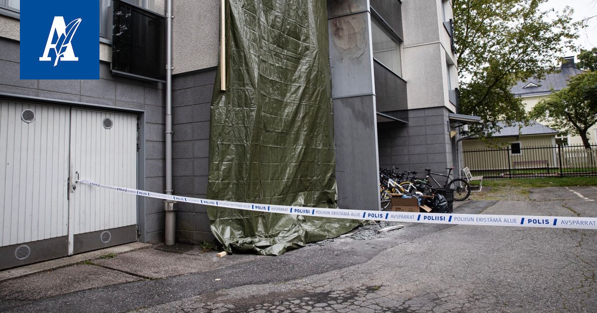 Tulipalon raivaustyöt on aloitettu Tammelassa – Palo- ja vesivahinkosaneerauksiin erikoistunut yhtiö kertoo, miten tulipalopaikka siivotaan