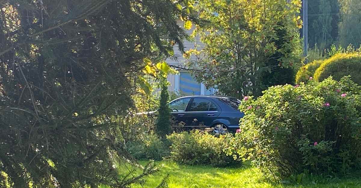 Yle selvitti Kouvolan räjähde­talotutkinnassa vangitun taustat: mieheltä takavarikoitu tykin ammus, dynamiittia ja aseita | Kymenlaakso