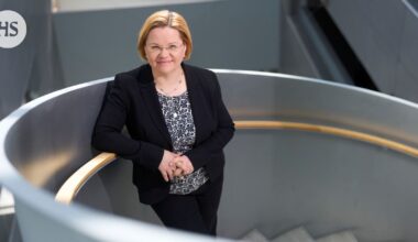 50-vuotias: Minna Palmroth johtaa maailman ensimmäistä kestävän avaruustieteen ja -tekniikan huippuyksikköä