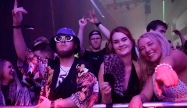 Hardstylen starbat ja fanit koolla Helsingissä: katso kuvat rankan tanssimusiikin festivaalilta | Kulttuuri