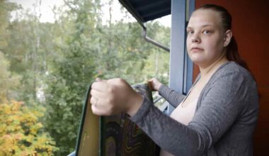 Anni Hirvi ei saanut opiskelupaikkaa Jyväskylässä raskauden takia: ”Olin häkeltynyt, että se kerrottiin suoraan” | Kotimaa