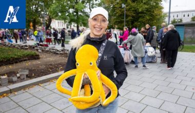 Peräkonttikirppis täytti Tampereen keskustan – Katso kuvista, mitä muuta löytyi kuin koiranlelu