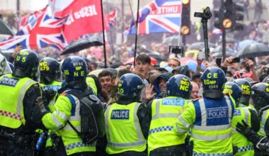 Britannian pääministeri tuomitsi mielen­osoittajien hyökkäykset poliiseja vastaan | Uutisia lyhyesti