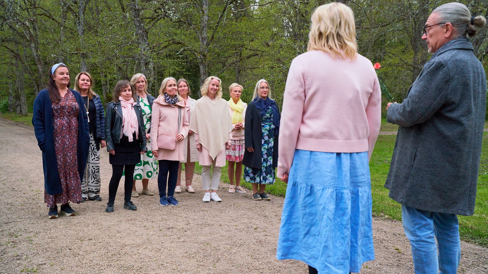 Maajussi sai 130 kirjettä, ja olisi valmis tapailemaan kaikkia yhdeksää enkeliään - Koti