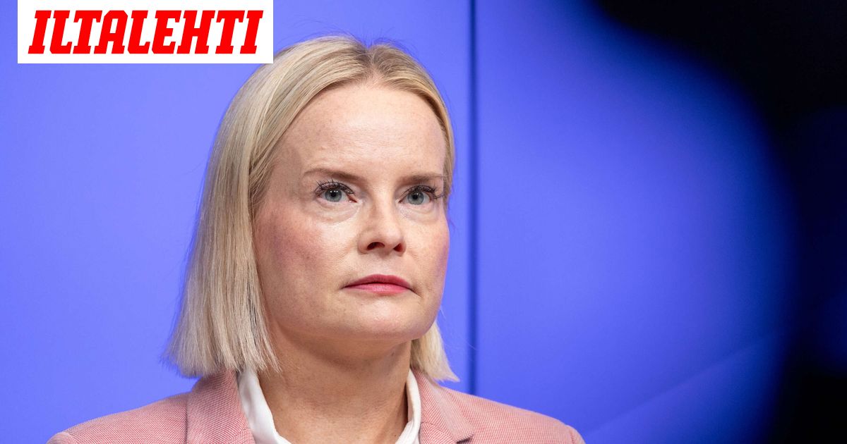 Kova syytös Riikka Purralle