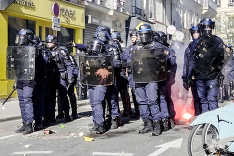Kaduilla oli myös runsaasti poliiseja.