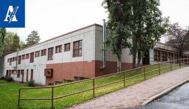 Huoltajan ja rehtorin välinen konflikti johti mittaviin turvatoimiin tamperelais­koulussa – ”Tässä on ihan selkeä trendi”, sanoo turvallisuus­päällikkö