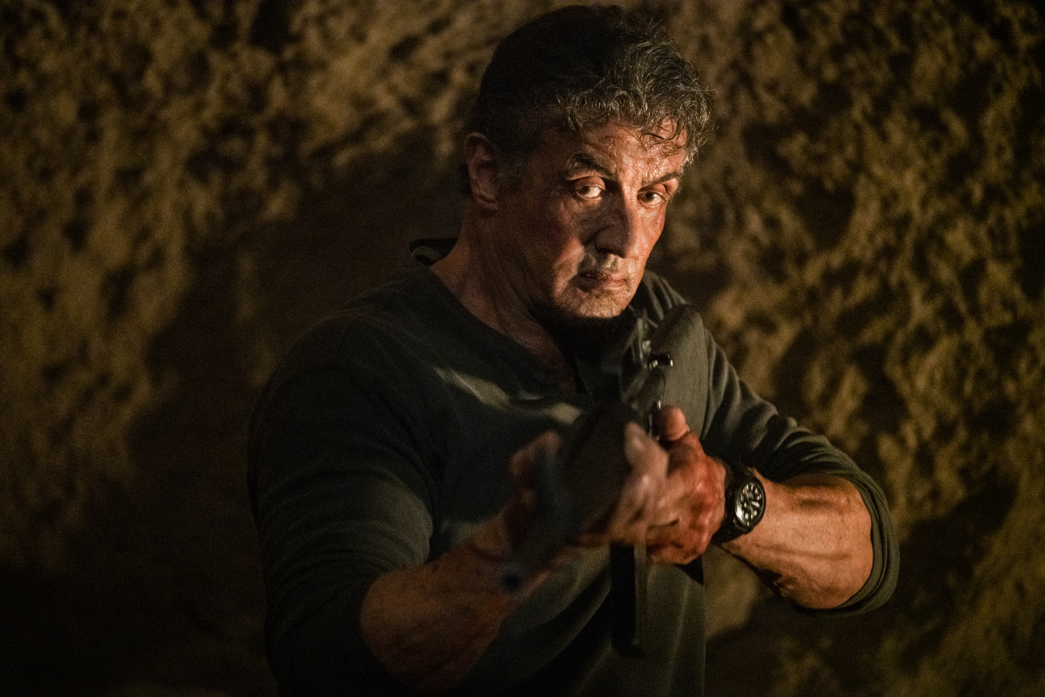 Sylvester Stallone vaikutti varautuneelta, kun haastattelussa tuli puhe uudesta Rambosta: “Aikamoinen haaste edessä”