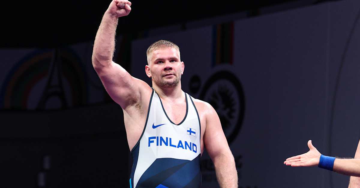Elias Kuosmanen palautti Suomen painijat mitalikantaan MM-kisoissa – kukisti pronssiottelussa jättimäisen kiinalaisen | Urheilua lyhyesti
