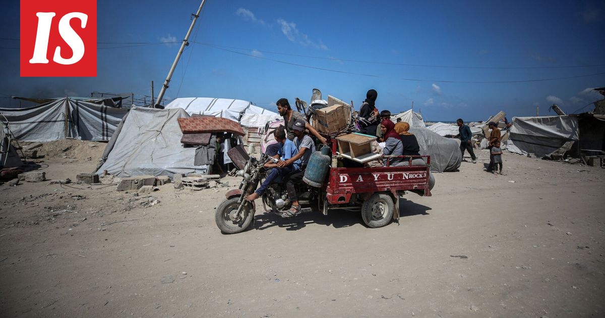 Israelin asevoimat sanoo jo lähes puolen miljoonan ihmisen paenneen Gazan kaupungista