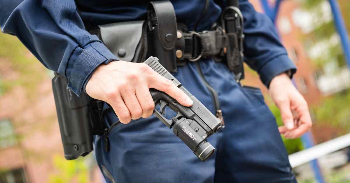 Kuusi ihmistä kuoli poliisin käsiin viime vuonna – asiantuntija: Tapauksista ei kerrota riittävän avoimesti | Kotimaa