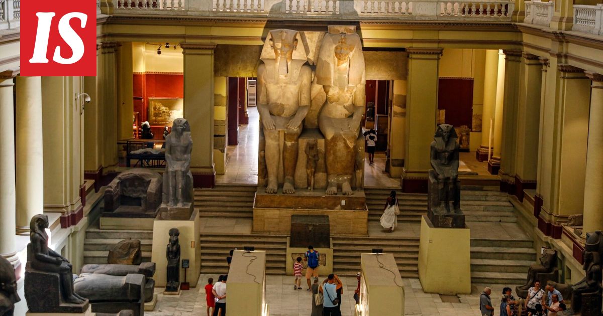 Korvaamattoman arvokas faarao Amenemopen rannekoru on kateissa Egyptissä