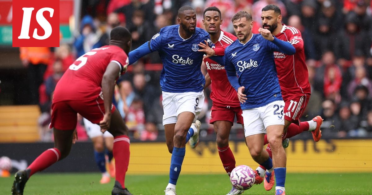 Liverpool vei paikallispelin Evertonia vastaan ja jatkaa Valioliigan kärjessä voitosta voittoon