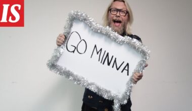 Kimmo Vehviläinen kannustaa TTK:ssa työkaveriaan Minna Kuukkaa