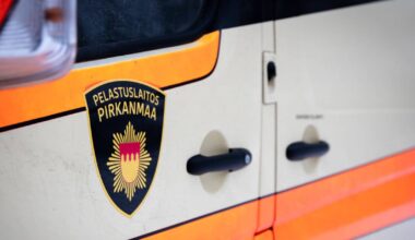 Liikenne­onnettomuus Kangasalla – moottori­pyöräilijä vietiin sairaalaan | Pirkanmaa