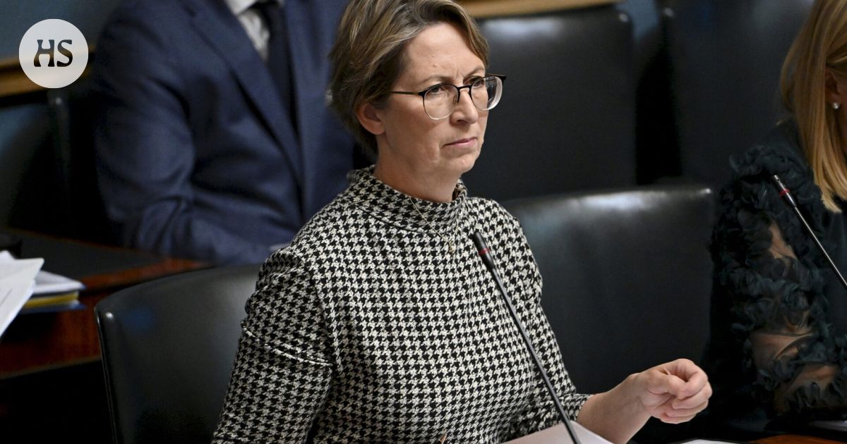 Ministeri Essayah esittää sudenmetsästyksen aloittamista vuoden alusta