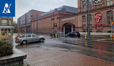 Ruuhkaisen risteyksen liikenne­ympyrä jäikin paikoilleen Tampereen keskustassa