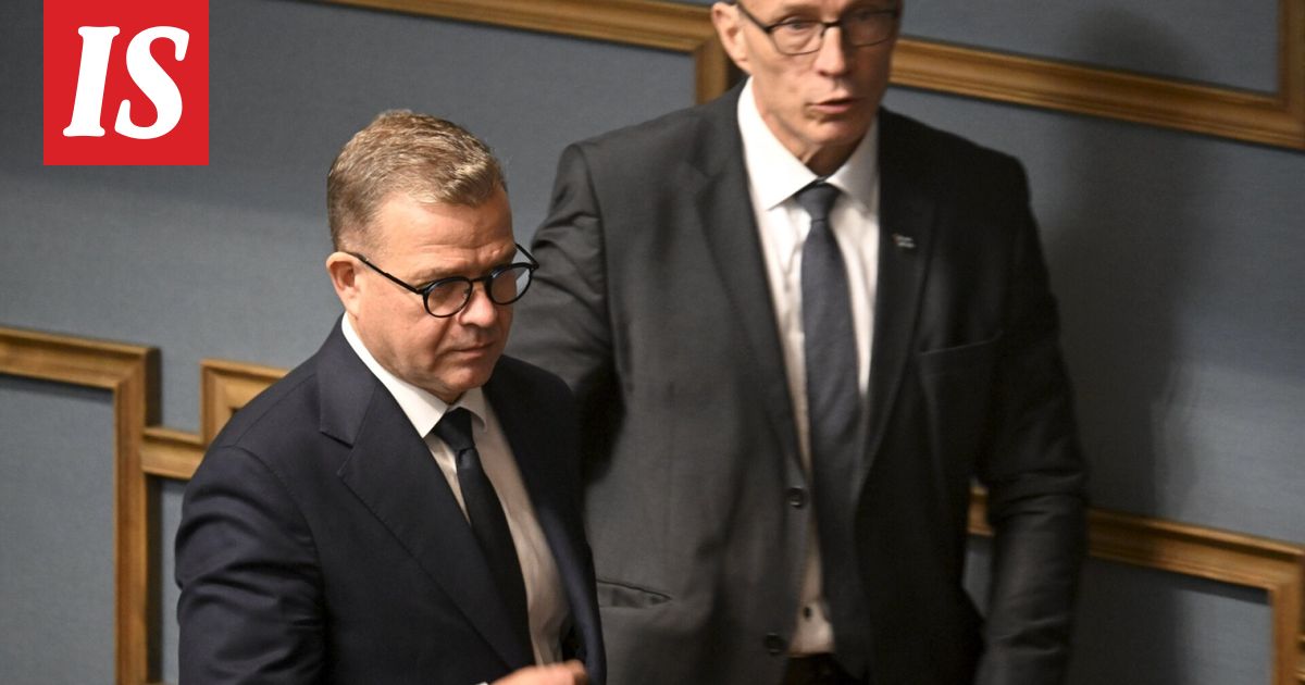Kokoomus raivostui Antti Lindtmanin syytöksistä IS:n haastattelussa