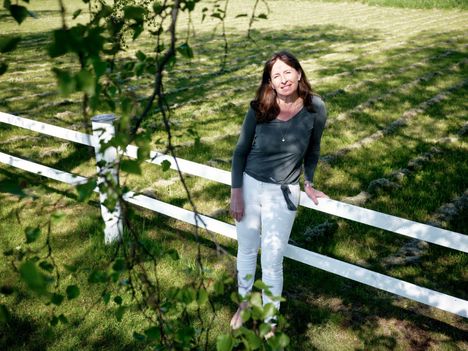 Muun muassa Ålans Framtid -puolueen Peggy Eriksson on pahastunut suomidisko-ohjelmasta.