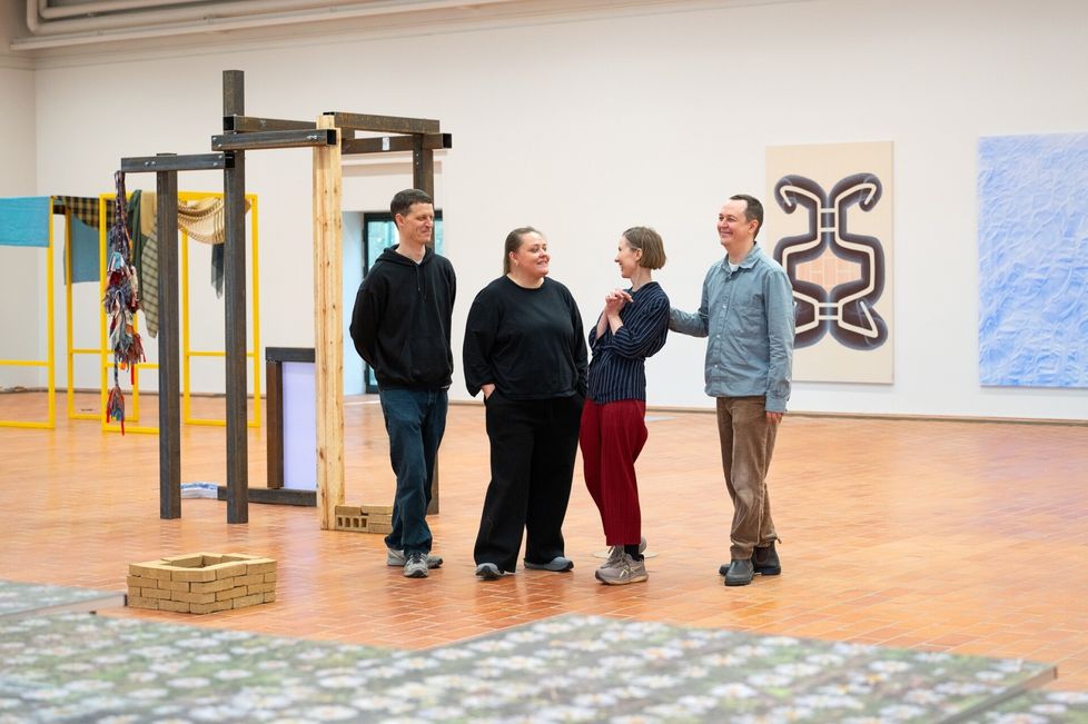 Taiteilijat Olli Keränen, Maija Luutonen, Essi Kausalainen ja Mikko Kuorinki loivat ensimmäisen Suomen yhteisnäyttelynsä Poriin. Kaikilta on taidemuseon Hallissa esillä omia teoksia, mutta ne myös limittyvät toisiinsa.