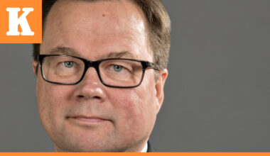 Ilma-ase tiedustelee, mutta kirjailija tietää mikä on avainsana Venäjän ymmärtämiseen