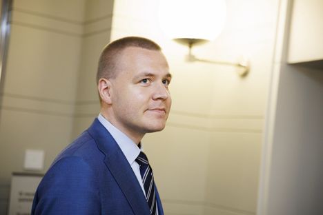 Elokuussa kuollut Sdp:n kansanedustaja Eemeli Peltonen kärsi munuaissairauden hoitamiseen käytetyn kortisonin aiheuttamista mielenterveysongelmista.