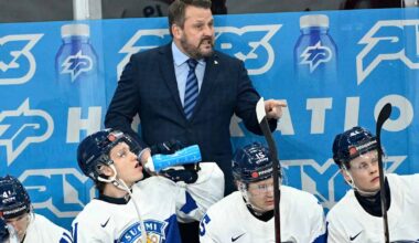 Leijonien päävalmentaja paljasti, milloin Aleksander Barkovin korvaaja nimetään | Urheilua lyhyesti