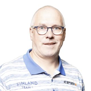 Mika Vakkuri on Suomen joukkueenjohtaja.