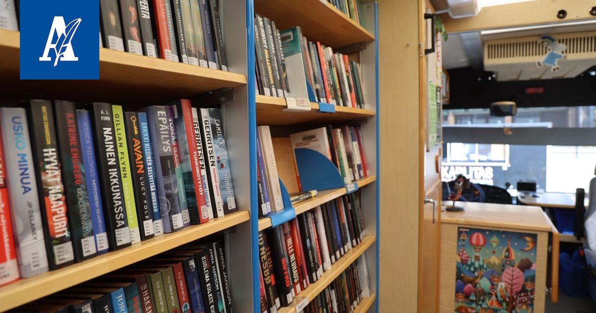 Asiakas varasi kirjan toukokuussa ja oli silloin jonossa kolmas – neljä kuukautta myöhemmin hän on yhä jonossa kolmantena