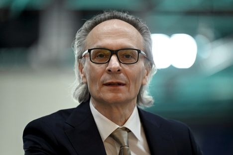 Heikki Viitikko omistaa sekä Pasilan areenan että Jokerit. Lisäksi SM-liigaseura Jukurit on hänelle miljoonaveloissa.