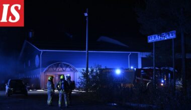 Haukiputaan jäähallissa tulipalo – jääkiekkoilijat pelastautuivat